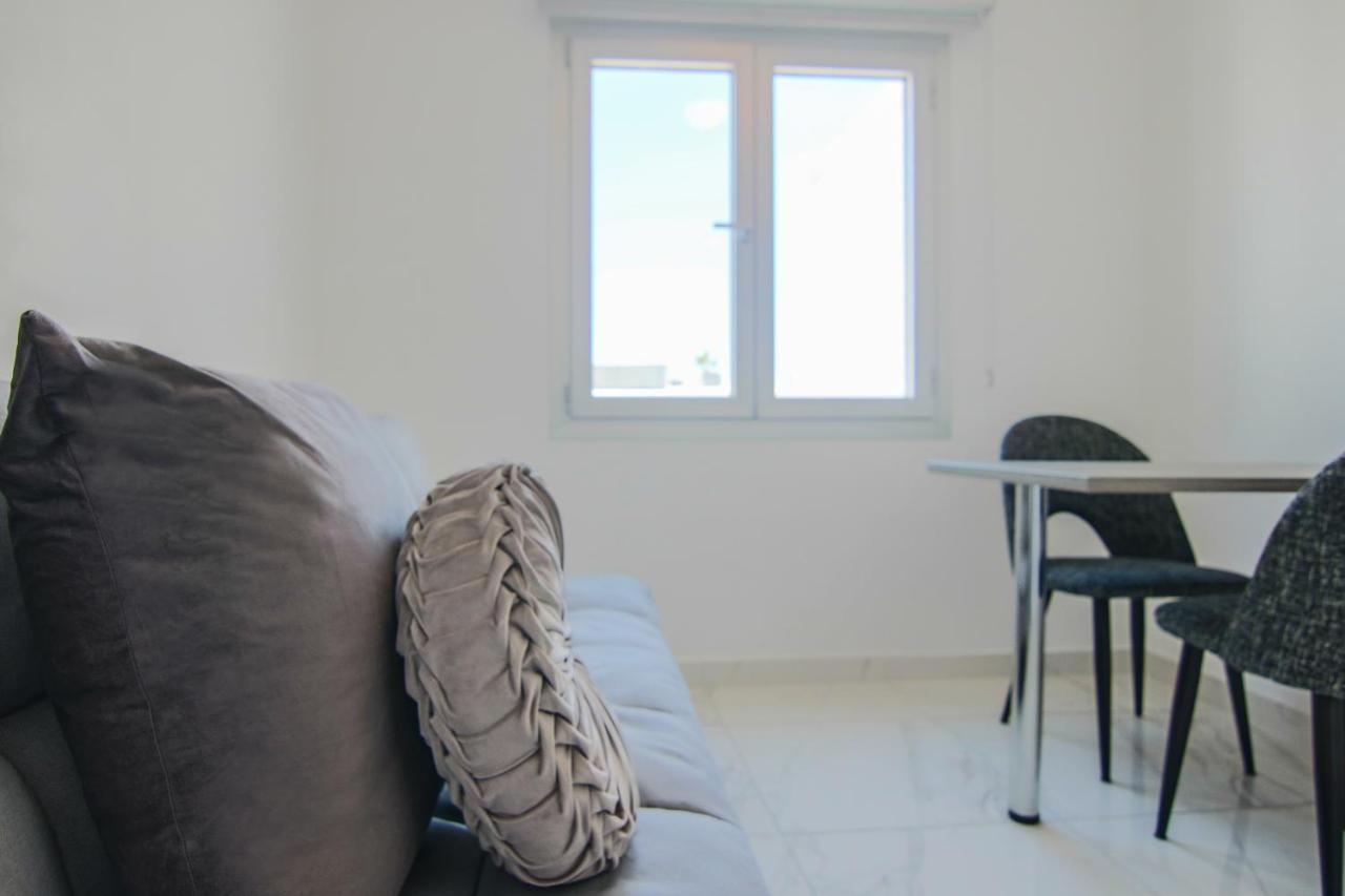 Phaedrus Living: Seaside Luxury Flat Lighthouse 66 Lejlighed Paphos Eksteriør billede